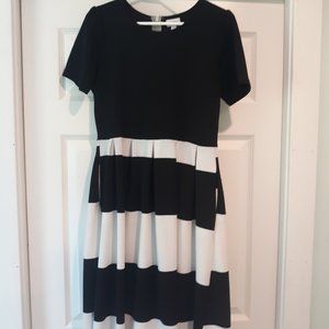 Lularoe Amelia Dress with Pockets